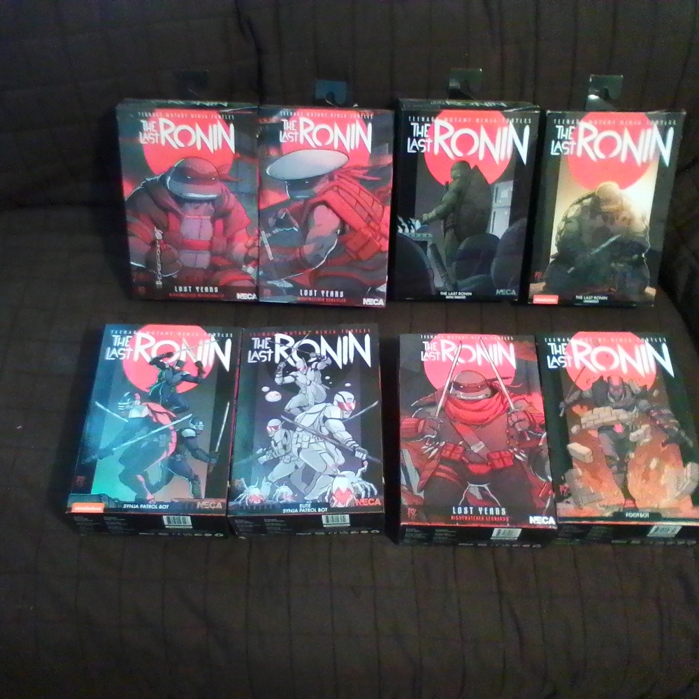 The Last Ronin Action Figure Set - Red and Black